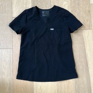 Women’s FIGS one pocket scrub top